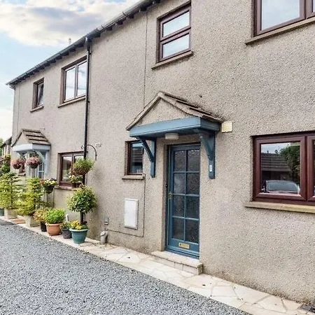 Duck-away Riverside Apartment Cark